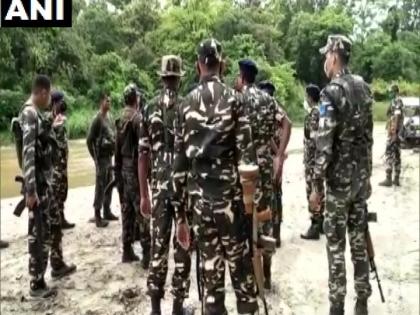 Rohingyas and Bangladeshis trying to infiltrate from Nepal to UP, vigilance increased | नेपाल से यूपी में घुसपैठ की फिराक में रोहिंग्या और बांग्लादेशी, बढ़ाई गई सतर्कता Rohingyas and Bangladeshis trying to infiltrate from Nepal to UP, vigilance increased | नेपाल से यूपी में घुसपैठ की फिराक में रोहिंग्या और बांग्लादेशी, बढ़ाई गई सतर्कता