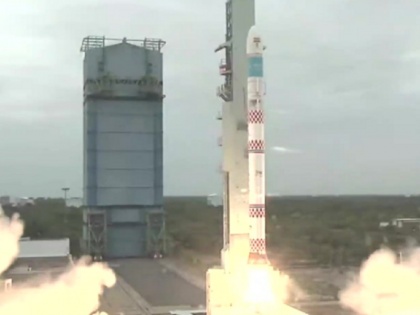 ISRO carried out another big mission, India's first SSLV launched, know what it is and its specialty | ISRO ने रच दिया इतिहास, भारत का पहला एसएसएलवी रॉकेट हुआ लॉन्च, जानें क्या है ये और इसकी खासियत