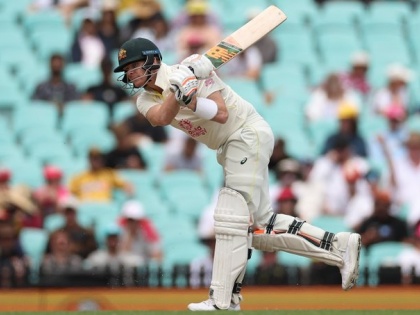 Australia vs South Africa, 3rd Test 2023 Australia 3-0 Steve Smith 30 goes past Sir Don Bradman's century tally 29 Highlights of day 2 | Aus vs SA 2023: क्लीन स्वीप की ओर ऑस्ट्रेलिया, ख्वाजा 195 पर नाबाद, स्मिथ का 30वां शतक, जीत के साथ ही ऑस्ट्रेलिया विश्व टेस्ट चैम्पियनशिप के फाइनल में जगह पक्की कर लेगा