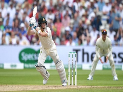 Ashes 2019: Steve Smith scores century in Edgbaston test, Cricketing fraternity praises him | स्टीव स्मिथ ने पहले एशेज टेस्ट में जड़ा यादगार शतक, सहवाग समेत कई दिग्गजों ने जमकर की तारीफ
