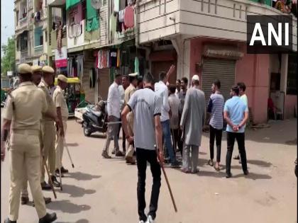 Ram Navami Procession Targeted In Vadodara, Stone Pelting At Shobha Yatra In Gujarat | गुजरात के वडोदरा में रामनवमी जुलूस पर पथराव के बाद बढ़ा तनाव, पुलिस ने संभाला मोर्चा