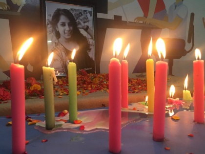 Chennai techie Subh asri death: social media want Justice For SubaShree | सोशल मीडिया पर 23 वर्षीय शुभाश्री के लिये उठी न्याय की मांग, जानें कौन है ये लड़की जिसकी होर्डिंग गिरने से हुई थी मौत
