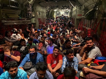 Air Force C-130 aircraft carrying 121 Indians landed Jeddah Operation Kaveri Foreign Minister tweeted batch will leave for India soon | Operation Kaveri: 121 भारतीयों को लिए वायुसेना का सी-130 विमान जेद्दा में हुआ लैंड, विदेश मंत्री ने ट्वीट कर कहा- जत्था जल्द ही होगा भारत रवाना