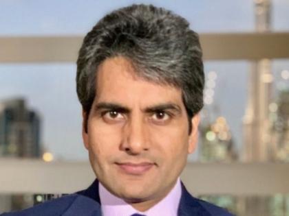 vishal dadlani tweet on sudhir chaudhary | म्यूजिक डायरेक्टर का पत्रकार सुधीर चौधरी पर फूटा गुस्सा, लिखा-इस तरह के कीटाणु को इंसान कहलाने का कोई हक नहीं...