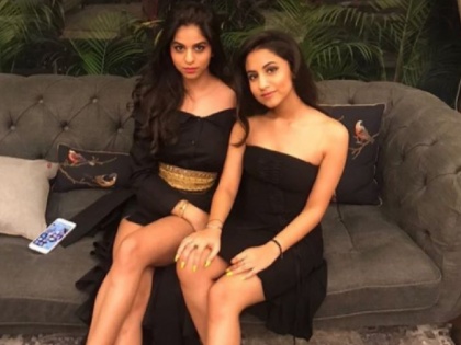 Suhana Khan party with Ananya Panday | Video: ब्लैक हॉट ड्रेस में कैमरे के सामने मुंह छिपाती दिखीं सुहाना खान, अनन्या पांडे के साथ कर रही थीं पार्टी