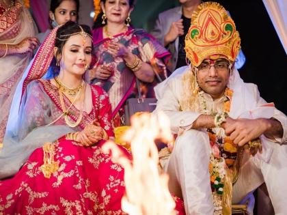 मर्डर-2 एक्ट्रेस सुलग्ना पाणिग्रही और स्टैंड-अप कॉमेडियन बिस्वा कल्याण रथ परिणय सूत्र में बंधे, देखें फोटो