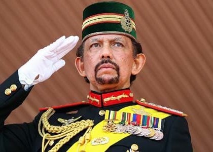 Brunei to punish gay sex and adultery with death by stoning, theft cut hand | ब्रुनेई में समलैंगिक सेक्स के लिए पत्थर से मार डालने की सजा, चोरी के लिए काटे जाएंगे हाथ-पैर