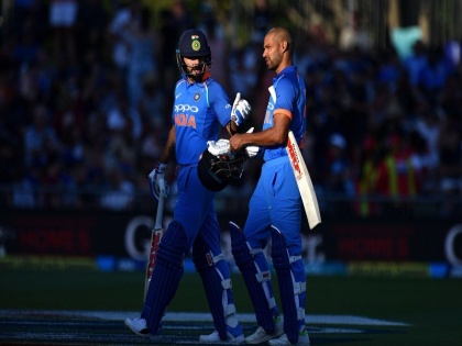 India vs New Zealand: Sun Stops Play during 1st ODI in Napier, twitter cannot keep calm | IND vs NZ: 'सूरज' ने रोका पहले वनडे का खेल, टीम इंडिया को हुआ ये 'नुकसान', सोशल मीडिया में कमेंट्स की बाढ़!