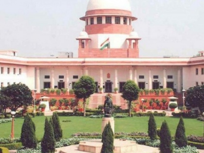 Constitution Bench of Supreme Court hearing petitions over Aadhar: All you need to know | आधार कार्ड की अनिवार्यता पर सुप्रीम कोर्ट में सुनवाई आगे बढ़ी, जानें इससे जुड़ी 6 बातें