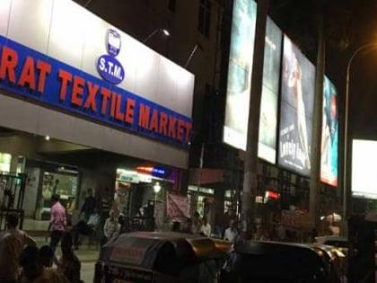 Lokmat Exclusive report on Surat Kapda market after coaching fire incident | तक्षशिला अग्निकांड के बाद लोकमत का जायजा, बारूद के ढेर पर है सूरत का कपड़ा बाजार!