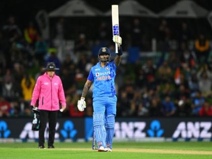 New Zealand vs India 2022 Suryakumar Yadav 49 balls 100 runs becomes second Indian two T20I centuries calendar year after Rohit Sharma in 2018 | New Zealand vs India 2022: सूर्यकुमार का जलवा, न्यूजीलैंड के खिलाफ 49 गेंद में शतक, रोहित शर्मा के बाद दूसरे खिलाड़ी 