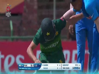 India vs Pakistan, ICC U19 World Cup semi-final: Indian bowler Sushant Mishra gesture with Pakistan batsman after throwing bouncer wins hearts | IND vs PAK, U-19 वर्ल्ड कप: भारतीय गेंदबाज ने बाउंसर लगने के बाद पूछा पाकिस्तानी बल्लेबाज का हालचाल, हुई जमकर तारीफ