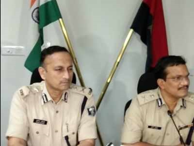 Bihar President Police Medal 16 policemen two IPS ADG Sushil Man Singh Khopde and Sunil Kumar | बिहारः दो आईपीएस सहित 16 पुलिसकर्मियों को राष्‍ट्रपति पुलिस मेडल, जानें इनके बारे में
