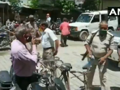Video: CM Yogi suspended the sub-officer who was thrashing people publicly | वीडियो वायरल होने के बाद लोगों की सरेआम पिटाई करने वाले उपजिलाधिकारी को CM योगी ने किया निलंबित