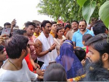 sushant singh rajpoot do 'Mundan' in Bihar | 33 साल के सुशांत सिंह राजपूत ने बिहार में ननिहाल जाकर करवाया मुंडन, मां ने मांगी थी मन्नत