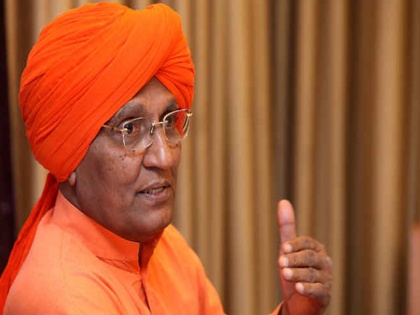 swami agnivesh controversial statements and bjp minister says he is not swami | 'स्वामी नहीं फ्रॉड है, विदेशी चंदे पर है जीता', जानिए कब-कब सुर्खियों में रहे स्वामी अग्निवेश