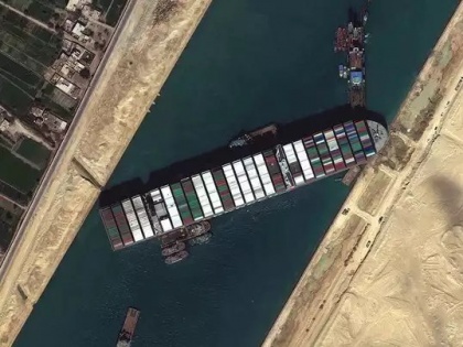 Suez Canal: Partial success found in evacuation of vessel stranded in Suez, know what is the update | स्वेज नहर में फंसे पोत को निकालने में मिली आंशिक सफलता, जानें क्या है अपडेट