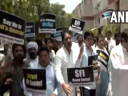 kerala 19 SFI workers arrested for attack on Rahul Gandhi office Congress accuses CM Pinarayi Vijayan | राहुल गांधी के कार्यालय पर हुए हमले के मामले में SFI के 19 कार्यकर्ता गिरफ्तार, कांग्रेस ने सीएम पिनराई विजयन पर लगाए आरोप