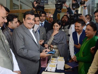 Khadi handkerchief begins, Kashmir families affected by terrorism ready, know the specialty | खादी रूमाल की शुरुआत, आतंकवाद से प्रभावित कश्मीर परिवार करते हैं तैयार, जानिए खासियत Khadi handkerchief begins, Kashmir families affected by terrorism ready, know the specialty | खादी रूमाल की शुरुआत, आतंकवाद से प्रभावित कश्मीर परिवार करते हैं तैयार, जानिए खासियत