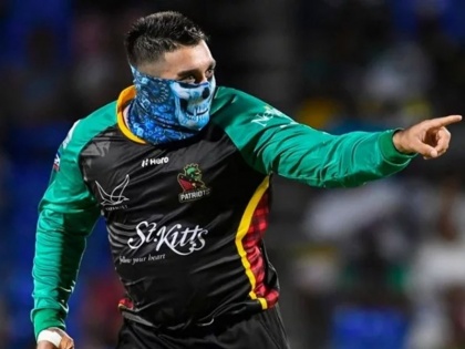 ICC bans Tabraiz Shamsi mask celebration | विकेट लेते ही मास्क से मुंह छिपा लेता था यह गेंदबाज, ICC ने लगाया बैन