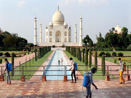 Taj Mahal free entry November 19 tourists get no fees visit all monuments world heritage week | 19 नवंबर को फ्री में कर सकते है ताजमहल में एंट्री, सभी स्मारकों में पर्यटकों को मिलेगा निशुल्क प्रवेश