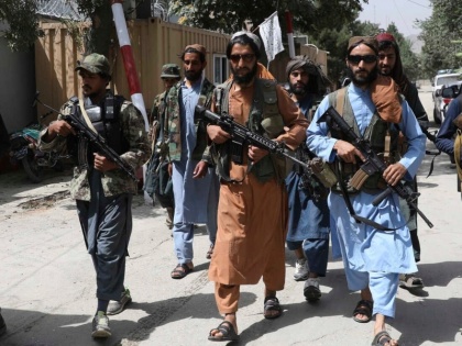 Afghanistan nationals not allowed to go to kabul airport anymore talks underway to solve panjshir problem taliban spokesperson zabihullah mujahid | तालिबान का फरमान, कहा- कोई अफगानी काबुल एयरपोर्ट न जाए, सरकारी महिला कर्मचारियों को घर पर रहने के निर्देश