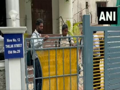 Tamil Nadu: Income tax raid on the premises of former Union Minister and DMK MP S Jagatrakshakan | तमिलनाडु: पूर्व केंद्रीय मंत्री और डीएमके सांसद एस जगतरक्षकन के ठिकानों पर इनकम टैक्स की रेड
