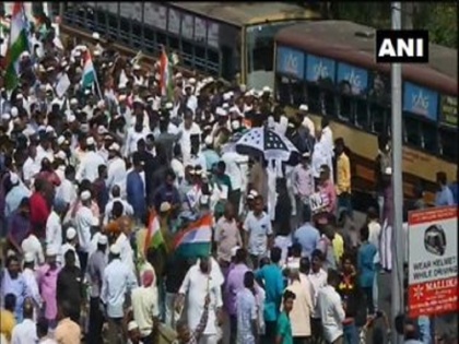 CAA-NRC-NPR: Tamil Nadu People march towards State Secretariat to protest | तमिलनाडु: CAA-NRC और NPR के खिलाफ सचिवालय की ओर बढ़ा लोगों का हुजूम, मौके पर भारी पुलिस बल तैनात