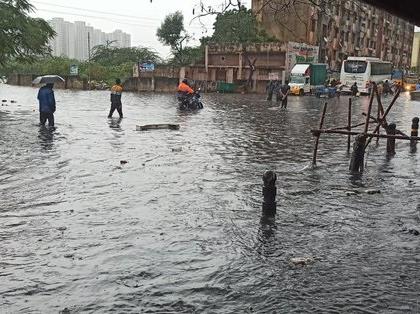 Tamil Nadu rains Death toll mounts 5 red alert issued next two days 538 huts damaged relief intensified | Tamil Nadu rains: भारी बारिश, 5 की मौत, रेड अलर्ट जारी, 538 झोपड़ियां क्षतिग्रस्त, राहत तेज Tamil Nadu rains Death toll mounts 5 red alert issued next two days 538 huts damaged relief intensified | Tamil Nadu rains: भारी बारिश, 5 की मौत, रेड अलर्ट जारी, 538 झोपड़ियां क्षतिग्रस्त, राहत तेज