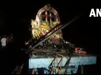 tamilnadu 11-including-children-died after electrocuted-in-temple-chariot-procession | तमिलनाडु: मंदिर की रथ यात्रा में करंट लगने से दो बच्चों समेत 11 लोगों की मौत, कम से कम 15 अन्य लोग घायल