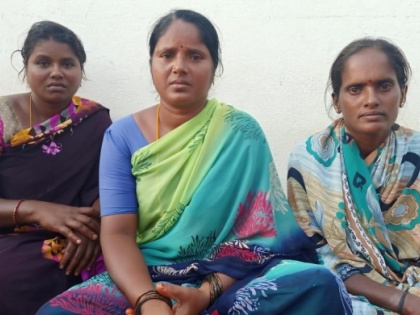 Three women took off their saris and saved 2 lives drowned by throwing them in water | तीन महिलाओं ने अपनी साड़ियां उतारी और पानी में फेंककर डूब रहे 2 लड़कों की बचाई जान