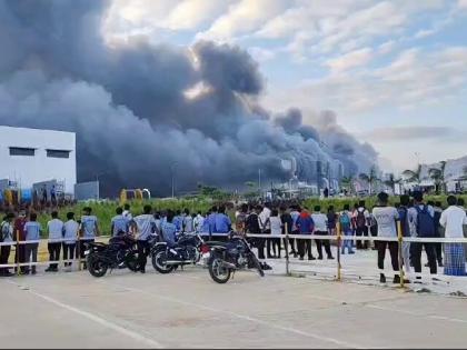 watch Fire in Tamil Nadu Tata Electronics Virudunagar Firecracker Factory Parwanoo Drug Factory and Siliguri Bidhan Bazaar Goods worth lakhs see video | Fire: तमिलनाडु टाटा इलेक्ट्रॉनिक्स, विरुदुनगर पटाखा कारखाना, परवाणू दवा फैक्टरी और सिलीगुड़ी बिधान बाजार में आग ही आग?, लाखों का सामान स्वाहा... watch Fire in Tamil Nadu Tata Electronics Virudunagar Firecracker Factory Parwanoo Drug Factory and Siliguri Bidhan Bazaar Goods worth lakhs see video | Fire: तमिलनाडु टाटा इलेक्ट्रॉनिक्स, विरुदुनगर पटाखा कारखाना, परवाणू दवा फैक्टरी और सिलीगुड़ी बिधान बाजार में आग ही आग?, लाखों का सामान स्वाहा...