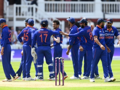 IND vs ENG odi Series Yuzvendra Chahal's four wickets England out for 246, Hardik Pandya and Jasprit Bumrah Moeen Ali scored highest 47 runs | IND vs ENG odi Series: चहल का 'चौका', 246 पर आउट इंग्लैंड, पंड्या और बुमराह का धमाल, मोइन ने बनाए सबसे अधिक 47 रन
