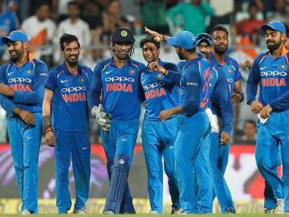 ICC World Cup 2019: Mike Hussey predicts Virat Kohli-led India squad | विश्व कप के लिए इस दिग्गज ने चुनी टीम इंडिया, ऋषभ पंत को नहीं बल्कि इस विकेटकीपर को दिया मौका