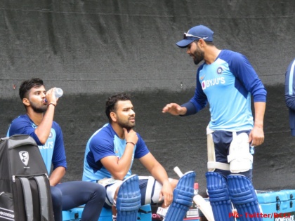 Team India comes up with One-handed drill practice session ahead of 3rd T20I against New Zealand | Ind vs NZ: तीसरे मैच से पहले टीम इंडिया के खिलाड़ियों ने की एक हाथ से प्रैक्टिस, जीत की हैट-ट्रिक पर है नजर