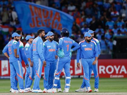 IND vs NZ ICC Champions Trophy 2025 rohit sharma says Varun Chakravarthy headache dropped against Australia in semi-finals Rohit Sharma praised | IND vs NZ ICC Champions Trophy 2025: इस खिलाड़ी ने सिरदर्द दे दिया?, सेमीफाइनल में ऑस्ट्रेलिया के खिलाफ किसे करेंगे बाहर, रोहित शर्मा बोले-कंगारू टीम से बचकर रहना...