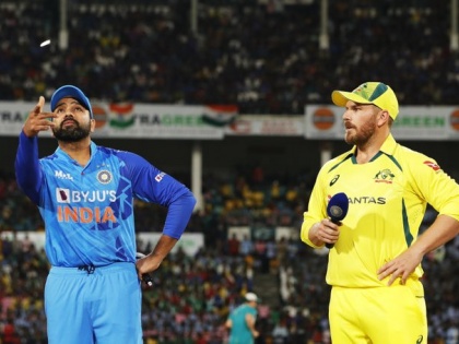 India vs Australia T20 2022 rohit sharma India won toss and opted to field Rishabh pant Sean Abbott misses out see 11 | India vs Australia T20 2022: कप्तान रोहित शर्मा ने जीता टॉस, भारत ने इस खिलाड़ी को किया बाहर, ऑस्ट्रेलिया ने अंतिम एकादश में किया बदलाव, देखें 