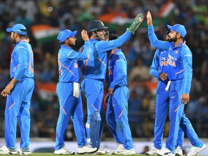 Ind vs Aus: MS Dhoni and Rohit Sharma in buildup to giving Vijay Shankar the last over, Virat Kohli reveals after Match | Ind vs Aus: धोनी की चालाकी के आगे पस्त हुई ऑस्ट्रेलियाई टीम, मैच के बाद कोहली ने किया खुलासा