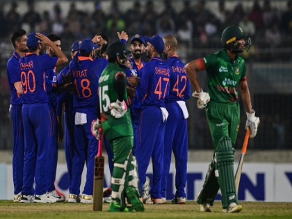 BAN vs IND 1st ODI Indian players fined 80 percent of match fee for slow over rate in first ODI | BAN vs IND: पहले वनडे में धीमी ओवर गति के लिए भारतीय खिलाड़ियों पर मैच फीस का 80 प्रतिशत जुर्माना