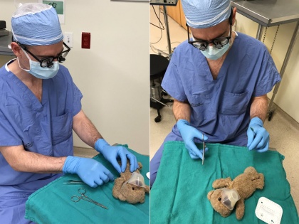 Canadian neurosurgeon did teddy bear operating, photos viral on social media | एक डॉक्टर को क्यों करना पड़ा टेडी बीयर का ऑपरेशन! वजह जानकर हो जाएंगे भावुक