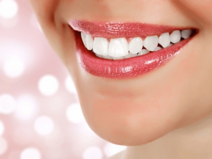 Beauty tips home remedies to make teeth white and strong naturally | दांतों को नैचुरली सफेद बनाने के 5 तरीके, सप्ताह में केवल दो बार करें इस्तेमाल