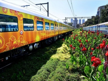 Chennai-Madurai Tejas Express: After Vande Bharat Express now Southern Railway announces fastest train between Chennai-Madurai, Know fare and schedule | मोदी ने 'तेजस एक्सप्रेस' को दिखाई हरी झंडी, जानें 'वंदे भारत' जैसी इस ट्रेन का किराया, स्टेशन, रूट, स्पीड, समय, फूड मेन्यू