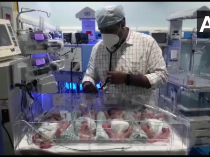 Hyderabad 27-year old woman gives birth quadruplets a baby boy and three girls babies mother are healthy | हैदराबादः 27 वर्षीय महिला ने चार बच्चों को दिया जन्म, एक लड़का और तीन लड़की, सभी स्वस्थ