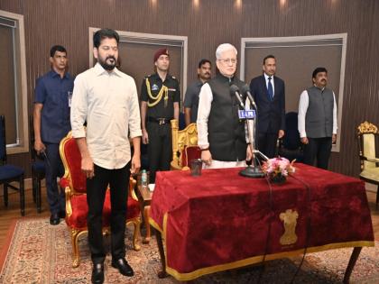 Revanth Reddy expanded the Telangana cabinet, these 3 faces were included in the cabinet | रेवंत रेड्डी ने तेलंगाना कैबिनेट का किया विस्तार, इन 3 चेहरों को किया गया मंत्रिमंडल में शामिल