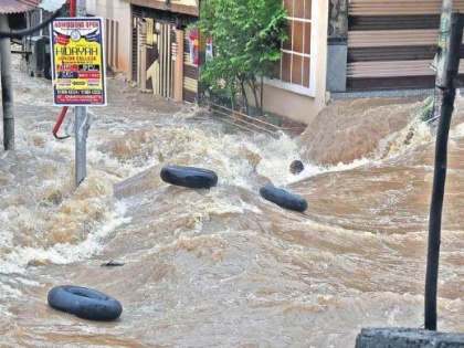 Hyderabad Floods Telangana 50 killed 10 dead Andhra Pradesh relief work intensifies all possible help | तेलंगाना में भीषण बारिश, 50 लोगों की मौत, आंध्र प्रदेश में 10 मरे, राहत कार्य तेज, केंद्र ने कहा- हरसंभव मदद