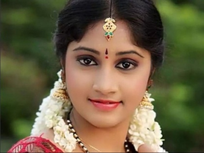 telugu tv actress naga jhansi commits suicide in hyderabad | डिप्रेशन से टूट गई थी टीवी एक्ट्रेस, पंखे से लटकर की सुसाइड