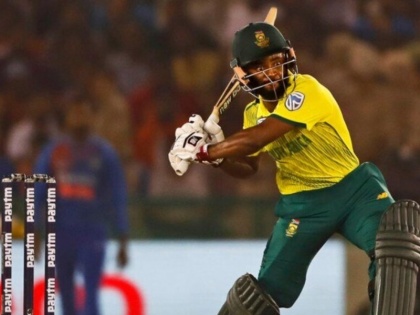 Temba Bavuma ruled out of first South Africa-Australia T20I with hamstring strain | SA vs Aus: साउथ अफ्रीकी टीम से बाहर हुआ घातक फॉर्म में चल रहा यह खिलाड़ी, नहीं खेलेगा ऑस्ट्रेलिया के खिलाफ पहला टी20 मैच