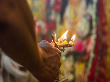 temple opens after 14 years in Karnataka's Srirangapatna | कर्नाटक के श्रीरंगपटना में जातीय बंधन को तोड़ 14 साल बाद खोले गए मंदिर के कपाट, विधि-विधान से हुई पूजा