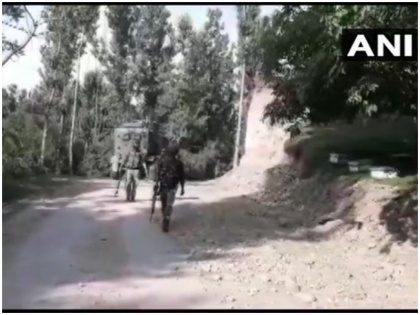 exchange of fire between terrorists and security forces in Shopian Jammu & Kashmir Updates | जम्मू कश्मीर: शोपियां में सुरक्षा बलों और आतंकवादियों के बीच मुठभेड़ जारी