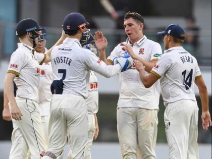 England, Australia are set to have names, numbers on back of their playing Test shirts | टेस्ट क्रिकेट में नए प्रयोग की तैयारी में इंग्लैंड, ऑस्ट्रेलिया, पहली बार खिलाड़ियों की जर्सी में दिखेगा 'अनोखा' बदलाव!